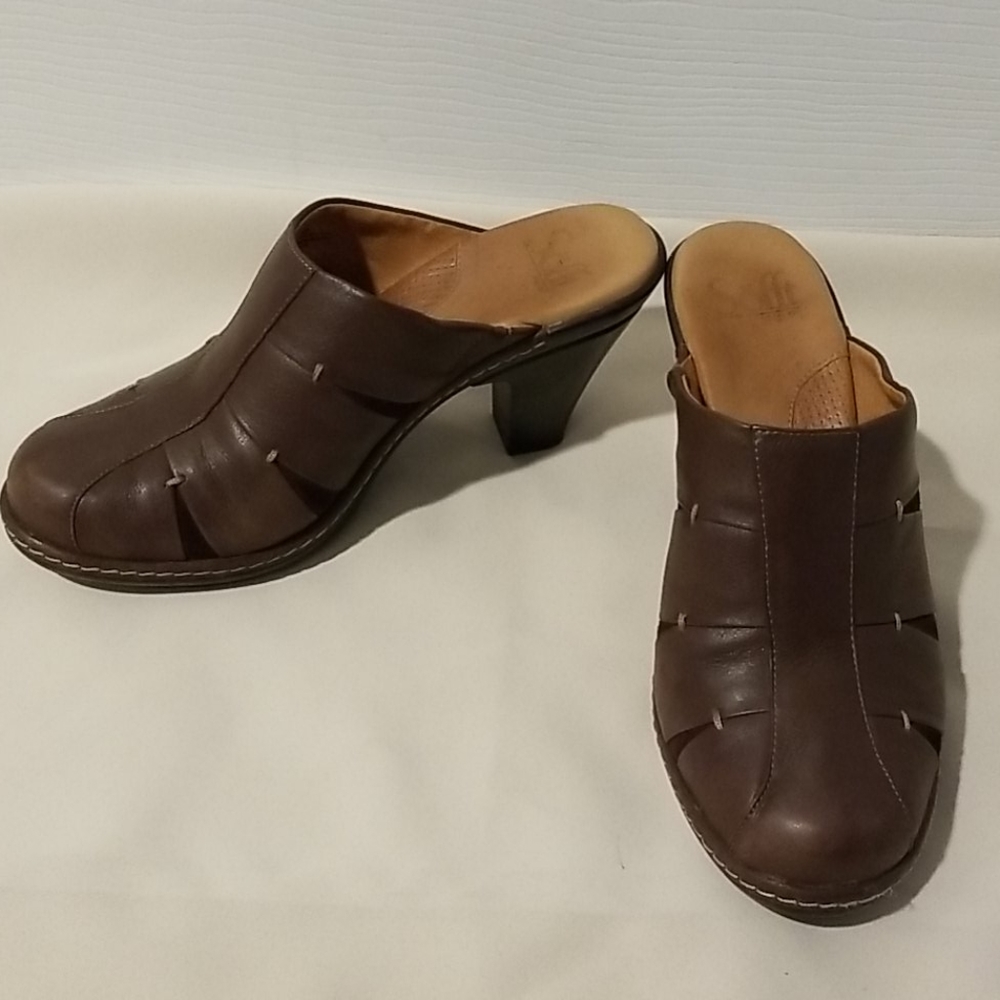 Söfft brown leather slip on heels, size 7.5M